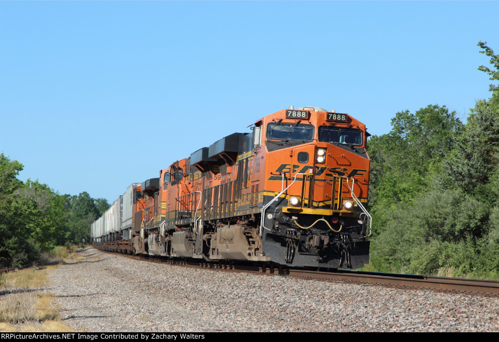 BNSF 7888 5946